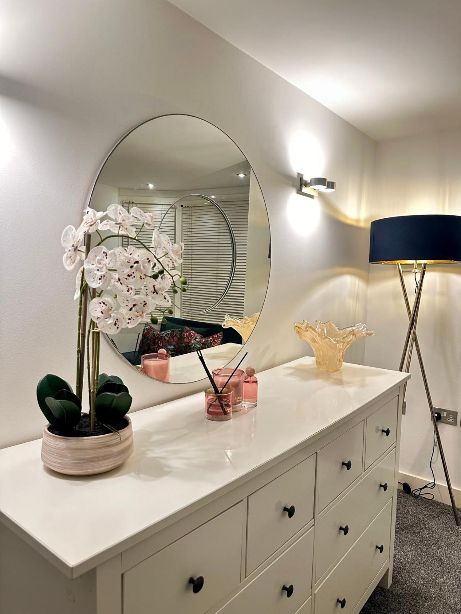 Opulent Oasis In London Apartment Ngoại thất bức ảnh
