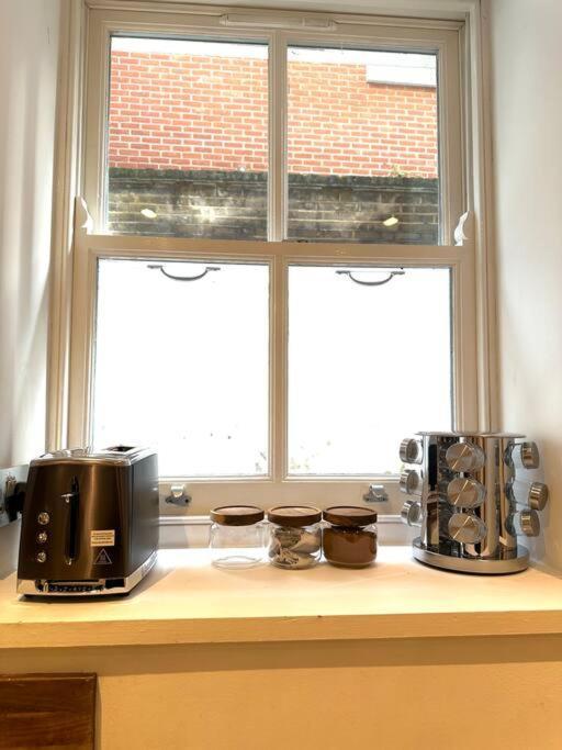 Opulent Oasis In London Apartment Ngoại thất bức ảnh