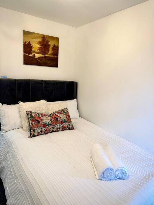 Opulent Oasis In London Apartment Ngoại thất bức ảnh