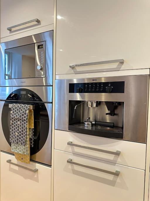 Opulent Oasis In London Apartment Ngoại thất bức ảnh