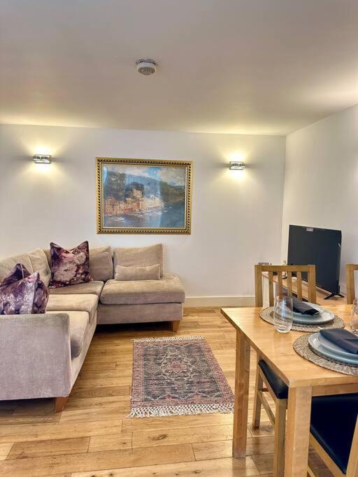 Opulent Oasis In London Apartment Ngoại thất bức ảnh