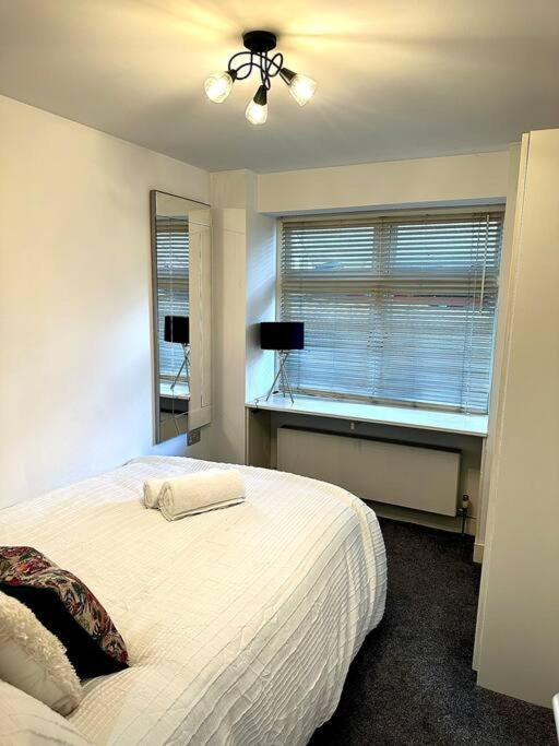 Opulent Oasis In London Apartment Ngoại thất bức ảnh