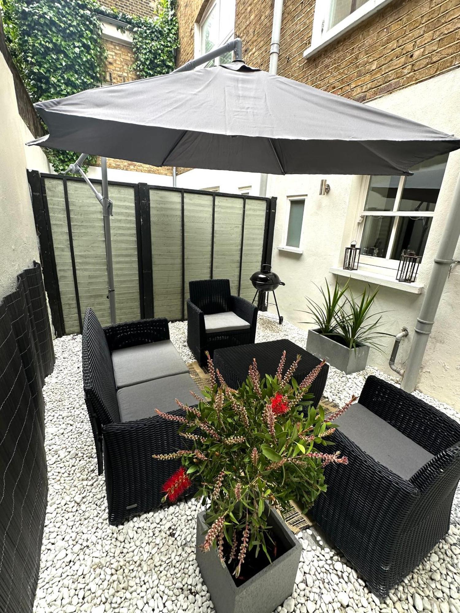Opulent Oasis In London Apartment Ngoại thất bức ảnh