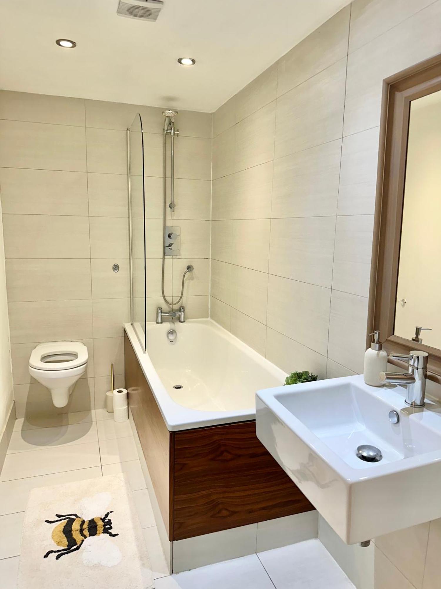 Opulent Oasis In London Apartment Ngoại thất bức ảnh